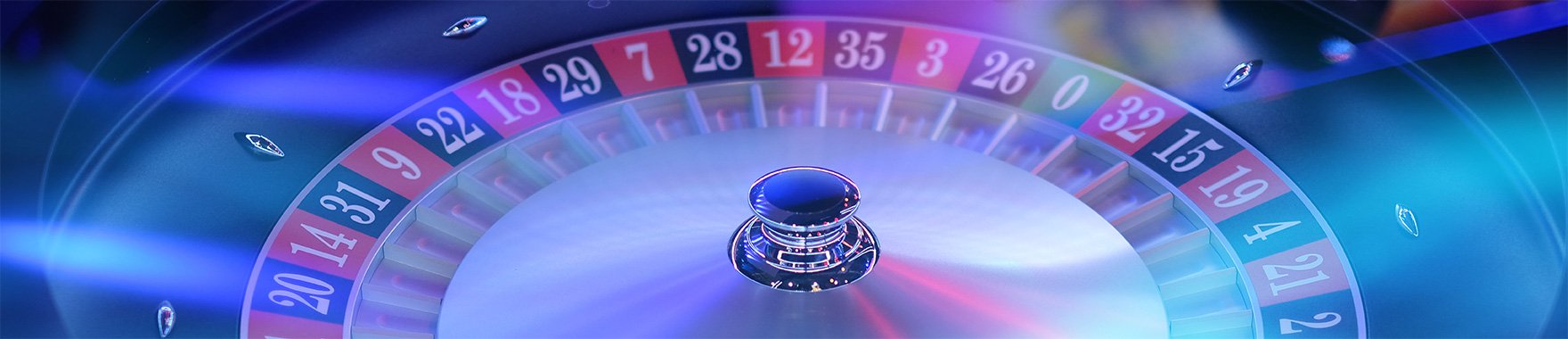 ph77 Philippines online gaming platform hero banner showing sports and casino entertainment